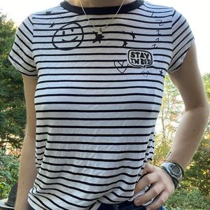 Black Striped AEO T-shirt Size Small 🖤🤍